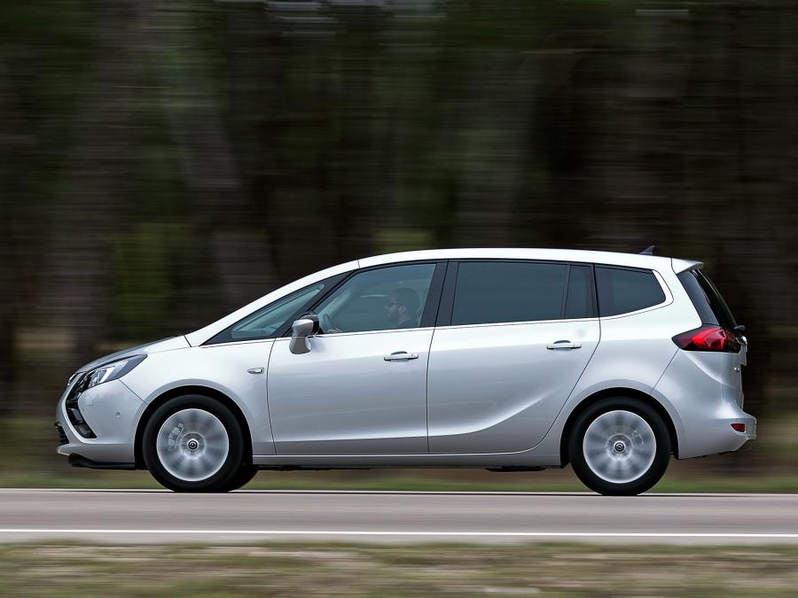  Opel Zafira Tourer ecoFLEX 2011 года  (фото 12 из 21)